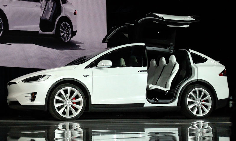 Tesla Model X. By <a href="//commons.wikimedia.org/wiki/File:Tesla_Model_X_vin0002.jpg" title="File:Tesla Model X vin0002.jpg">Tesla Model X vin0002.jpg</a>: Steve Jurvetsonderivative work: <a href="//commons.wikimedia.org/wiki/User:Mariordo" title="User:Mariordo">Mariordo</a> - This file was derived from  <a href="//commons.wikimedia.org/wiki/File:Tesla_Model_X_vin0002.jpg" title="File:Tesla Model X vin0002.jpg">Tesla Model X vin0002.jpg</a>: <a href="//commons.wikimedia.org/wiki/File:Tesla_Model_X_vin0002.jpg" class="image"></a>, <a href="http://creativecommons.org/licenses/by/2.0" title="Creative Commons Attribution 2.0">CC BY 2.0</a>, https://commons.wikimedia.org/w/index.php?curid=44050985