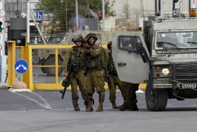 An Israeli military checkpoint in the West Bank. (Photo: File)