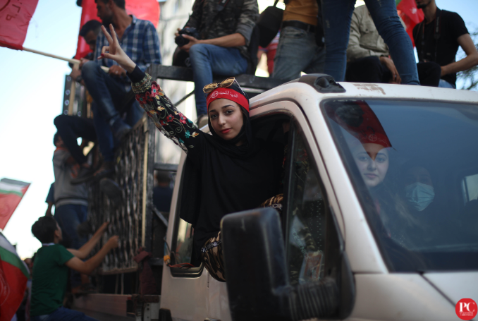 Palestinian women take part in a rally organized by the Resistance in Gaza. (Photo: Mahmoud Ajjour, The Palestine Chronicle)